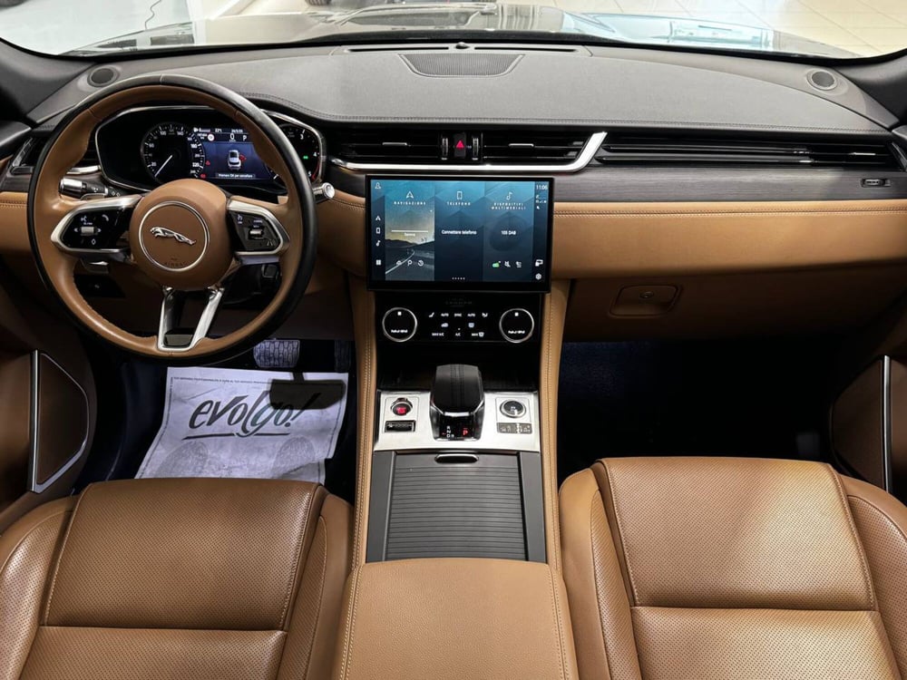 Jaguar F-Pace usata a Savona (4)