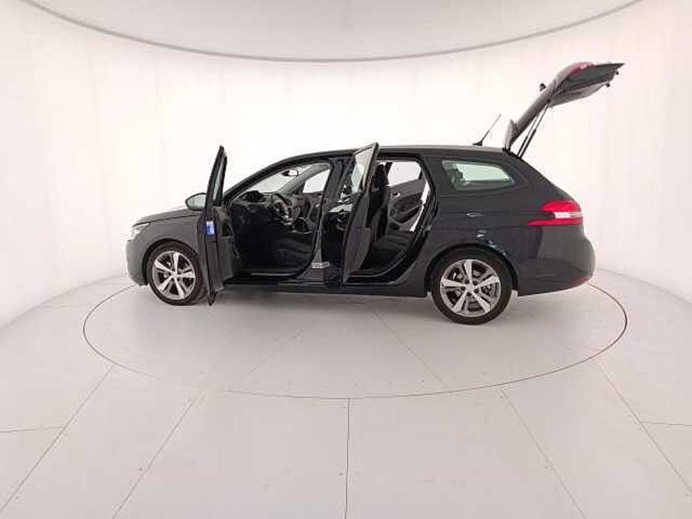 Peugeot 308 SW usata a Venezia (8)