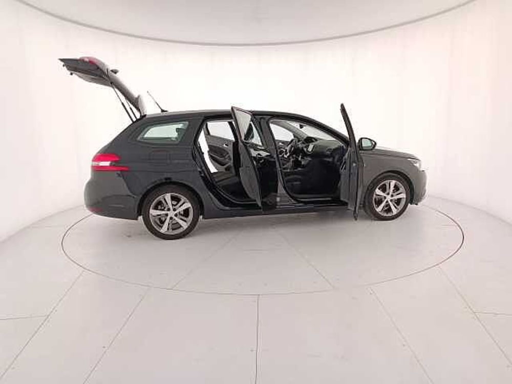 Peugeot 308 SW usata a Venezia (9)
