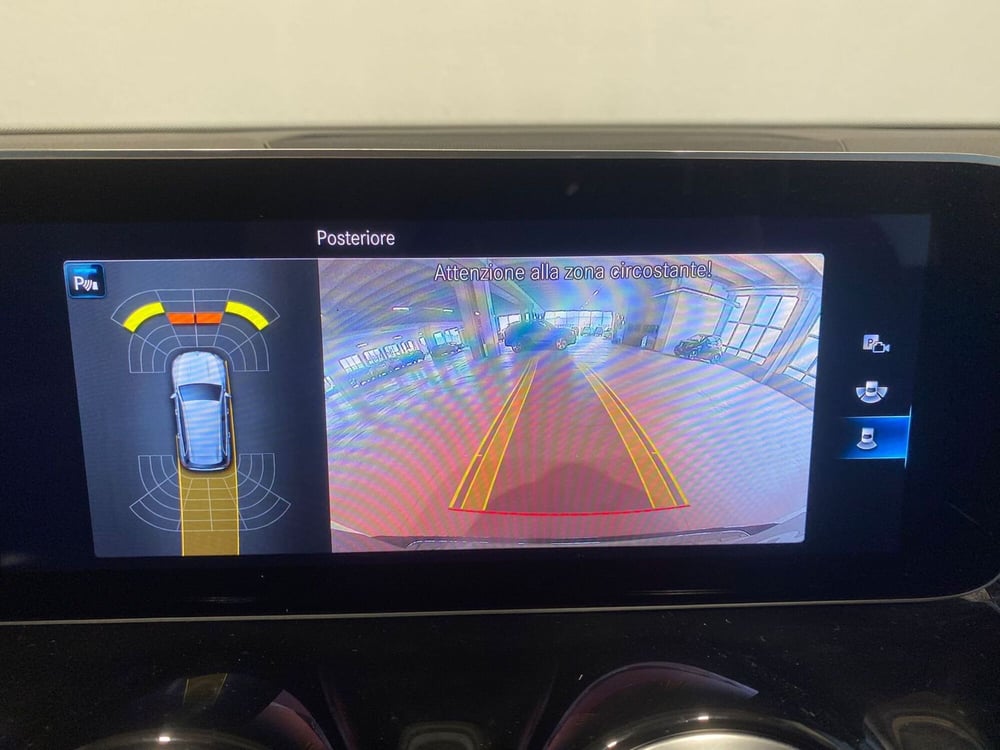 Mercedes-Benz GLB usata a Milano (12)