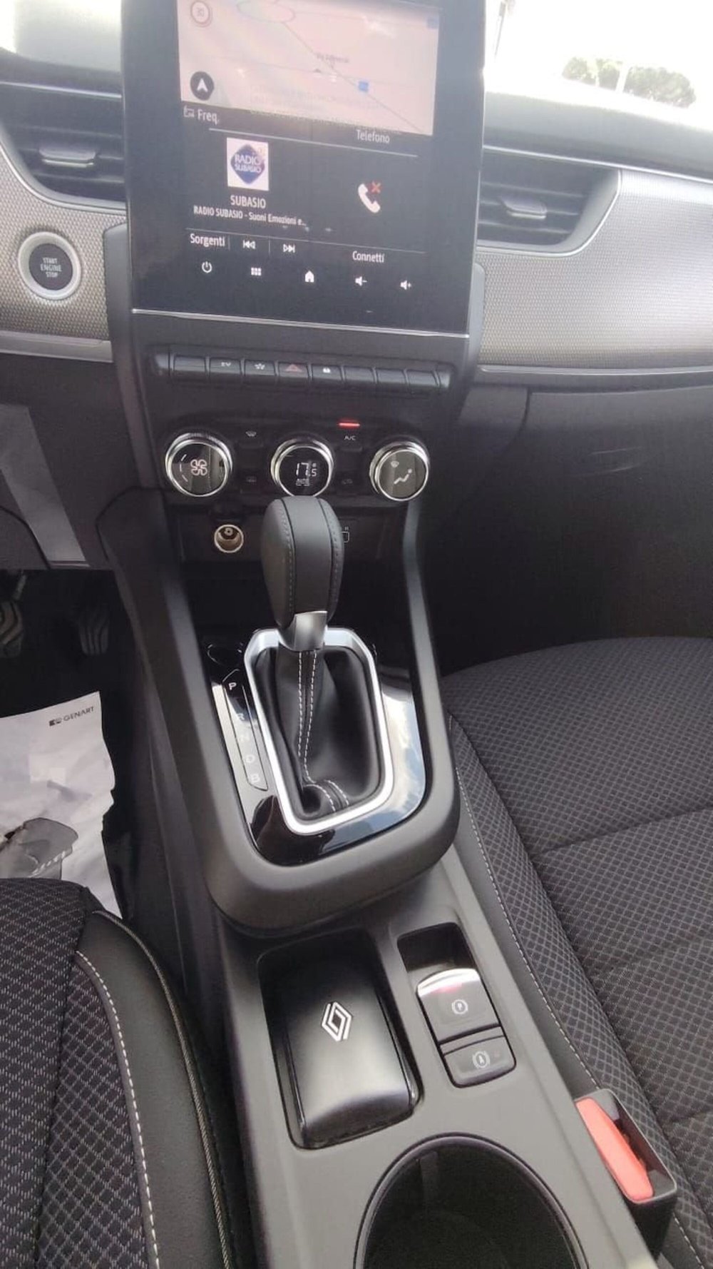Renault Arkana nuova a Frosinone (9)