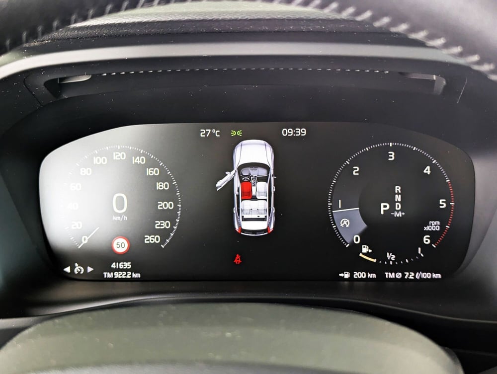 Volvo XC40 usata a Pescara (11)