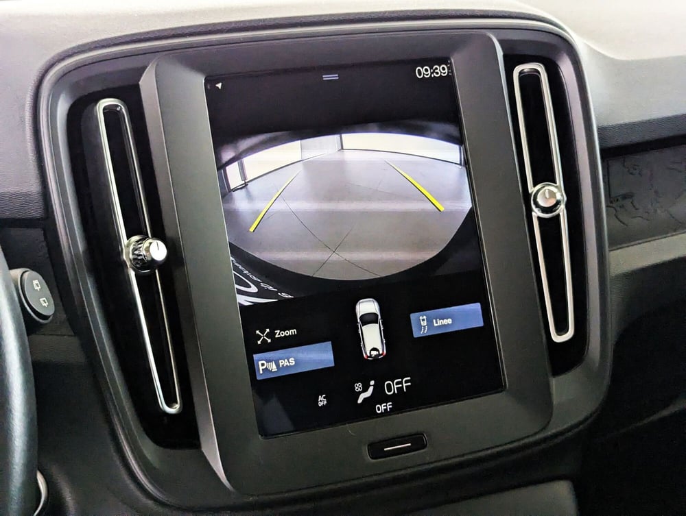 Volvo XC40 usata a Pescara (12)