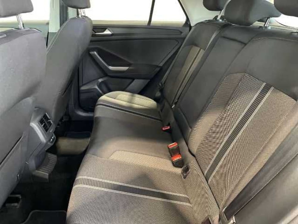Volkswagen T-Roc usata a Pistoia (12)