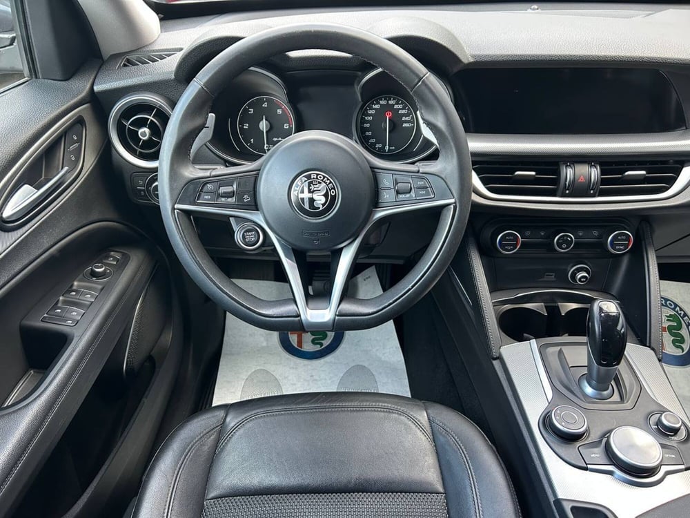 Alfa Romeo Stelvio usata a Ancona (10)