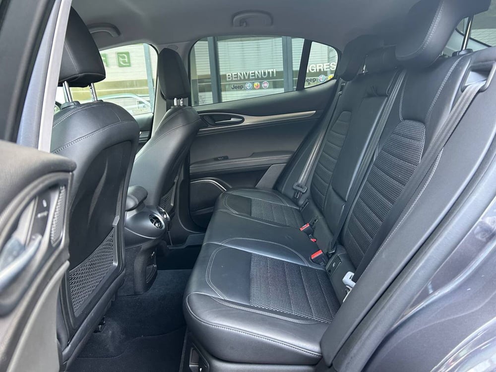 Alfa Romeo Stelvio usata a Ancona (13)