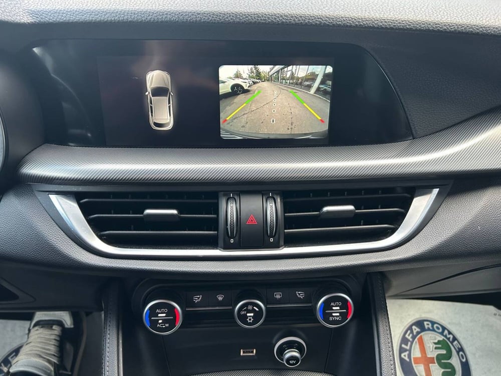 Alfa Romeo Stelvio usata a Ancona (16)