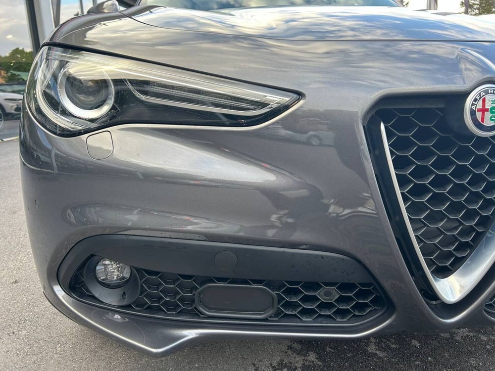 Alfa Romeo Stelvio usata a Ancona (19)