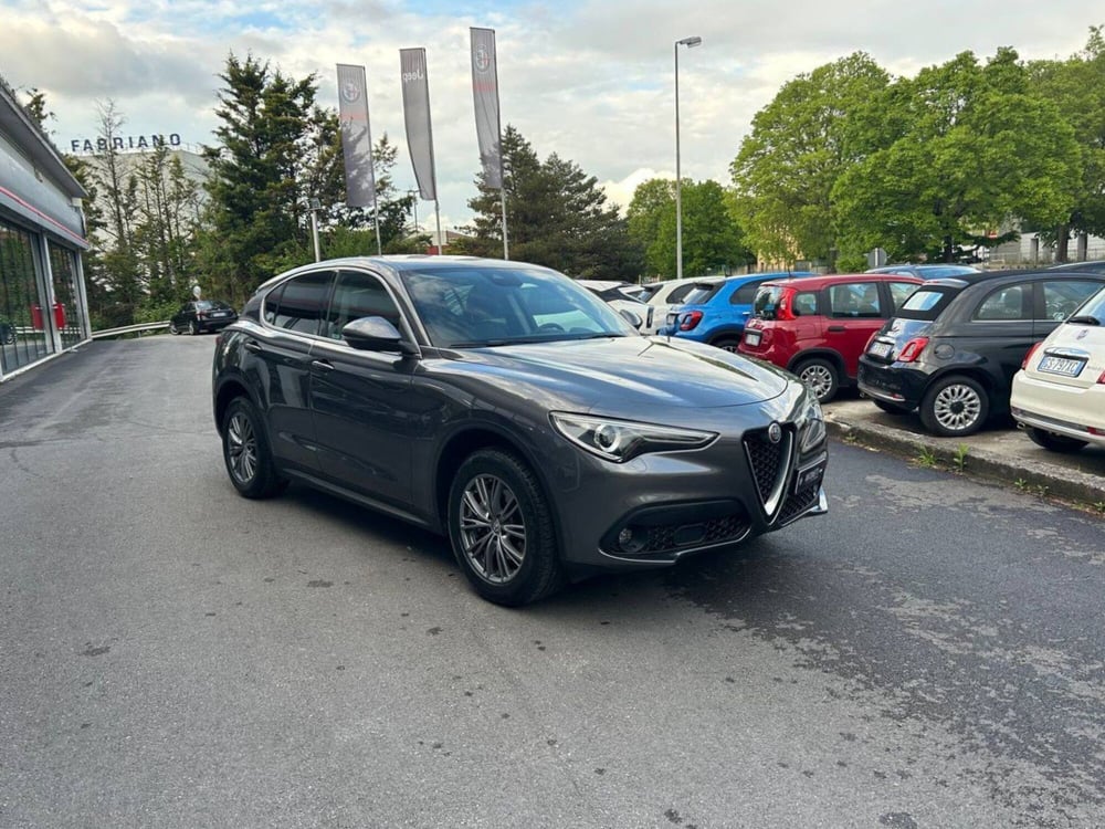 Alfa Romeo Stelvio usata a Ancona (3)