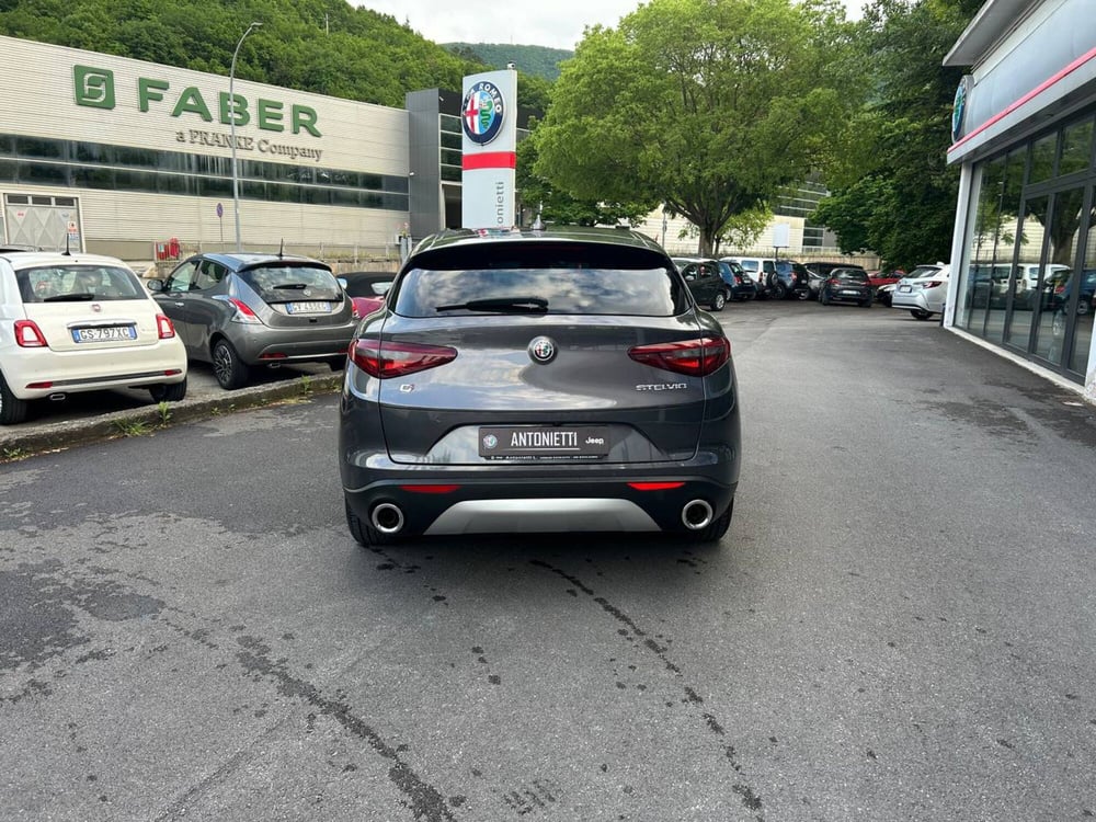 Alfa Romeo Stelvio usata a Ancona (6)