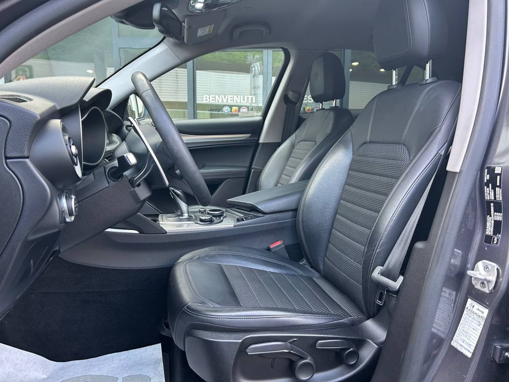 Alfa Romeo Stelvio usata a Ancona (9)