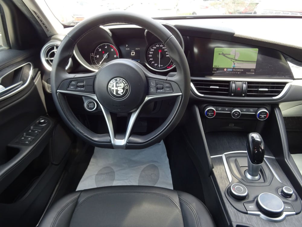Alfa Romeo Giulia usata a Venezia (14)