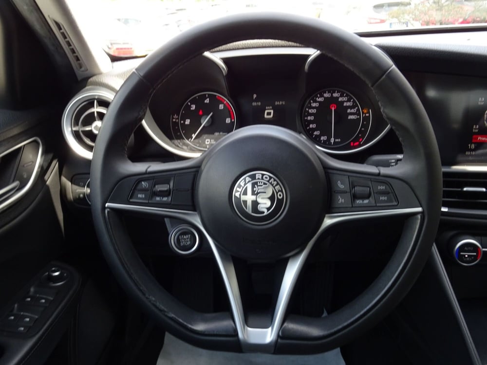 Alfa Romeo Giulia usata a Venezia (19)