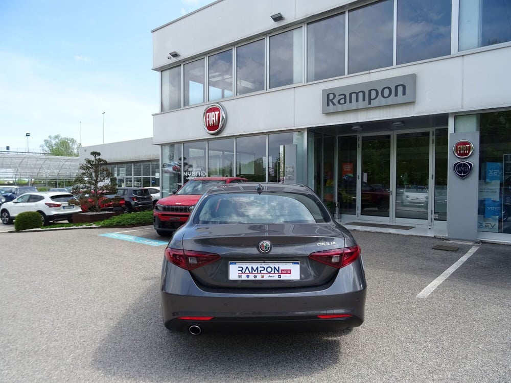 Alfa Romeo Giulia usata a Venezia (4)