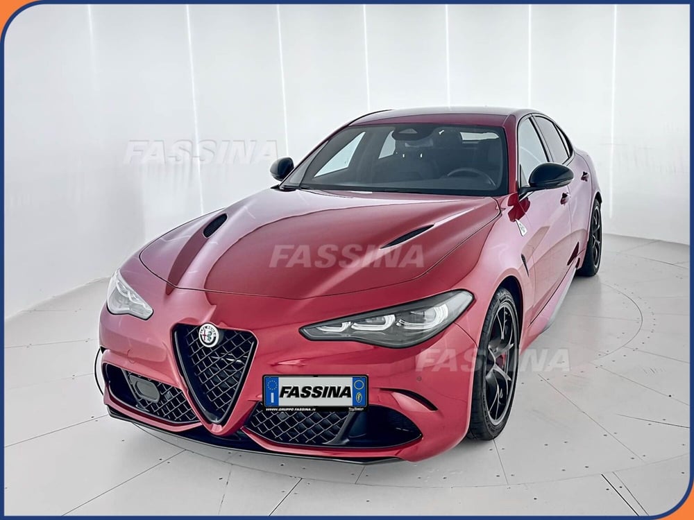 Alfa Romeo Giulia nuova a Milano (3)