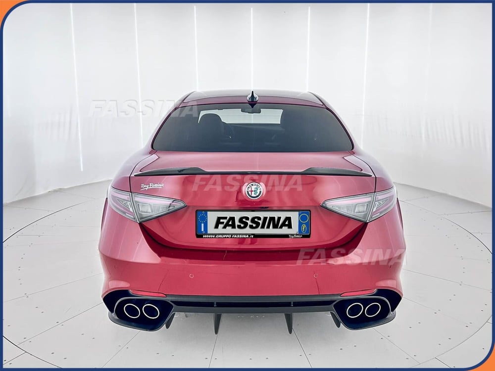 Alfa Romeo Giulia nuova a Milano (5)