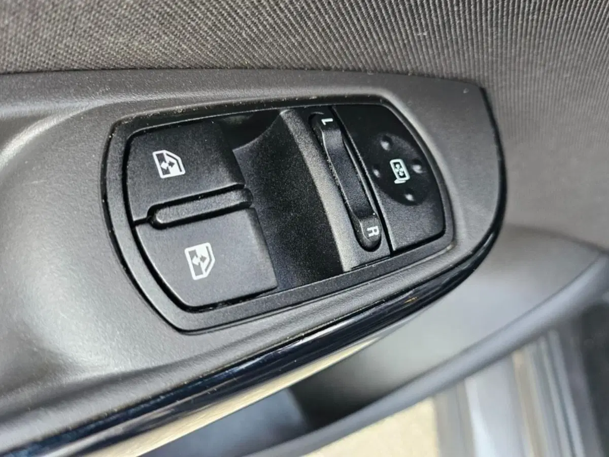 Opel Corsa usata a Foggia (15)