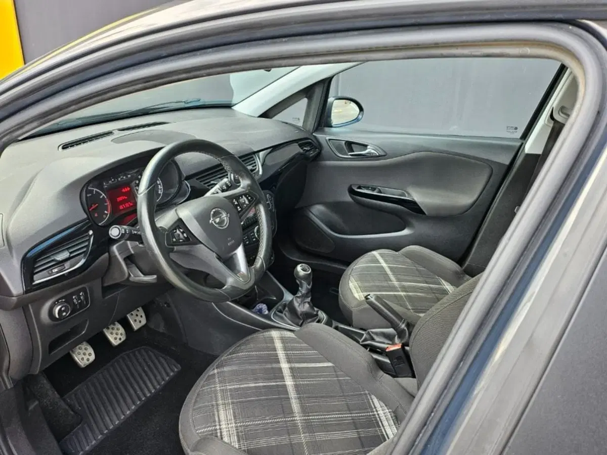 Opel Corsa usata a Foggia (9)