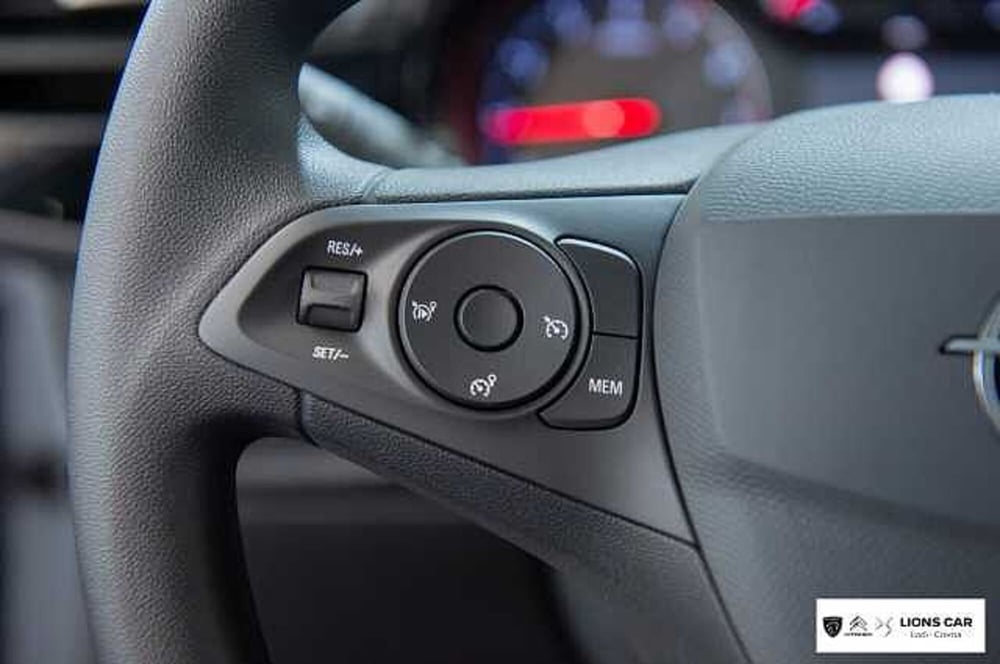 Opel Corsa nuova a Lodi (14)