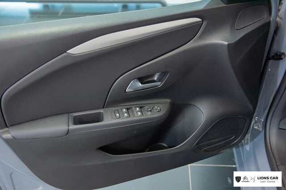 Opel Corsa nuova a Lodi (9)