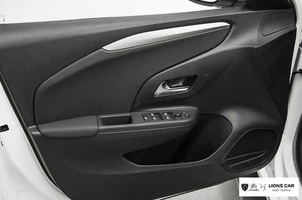Opel Corsa nuova a Lodi (8)