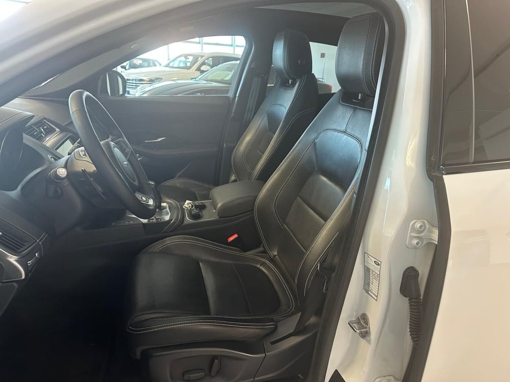 Jaguar E-Pace usata a Cuneo (3)