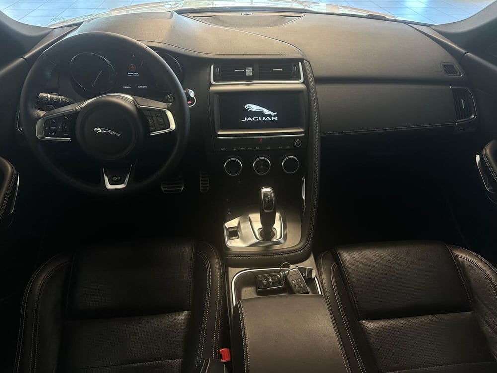 Jaguar E-Pace usata a Cuneo (4)