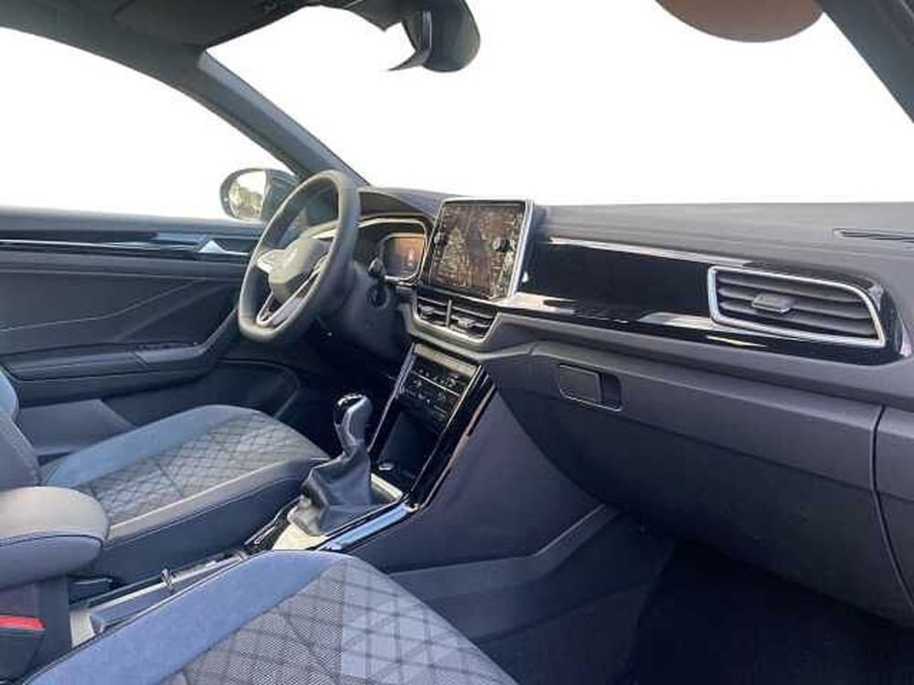 Volkswagen T-Roc nuova a Napoli (15)