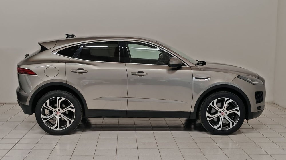 Jaguar E-Pace usata a Novara (6)