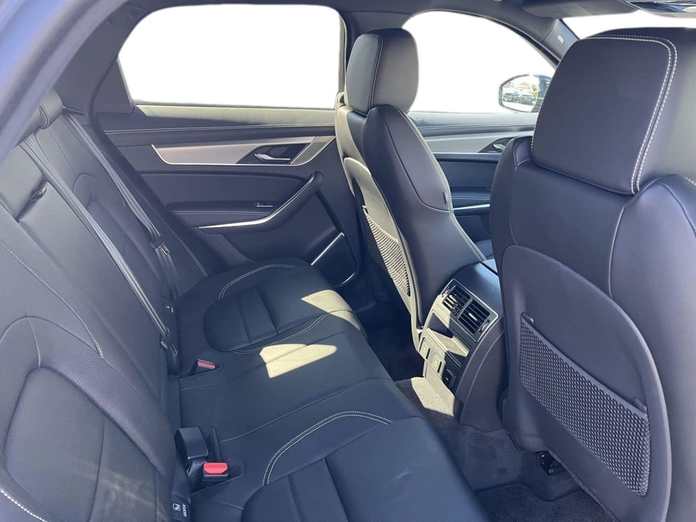 Jaguar F-Pace nuova a Catania (5)