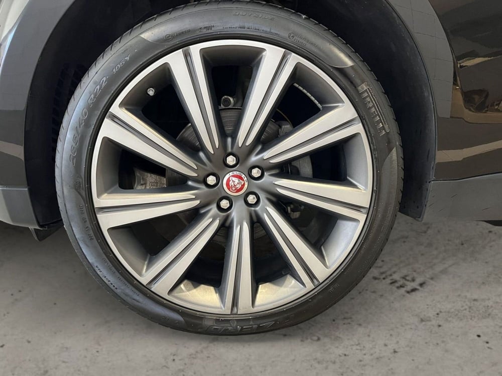 Jaguar F-Pace usata a Catania (9)