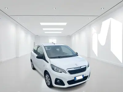 Peugeot 108 72 5 porte Active del 2019 usata a Latina