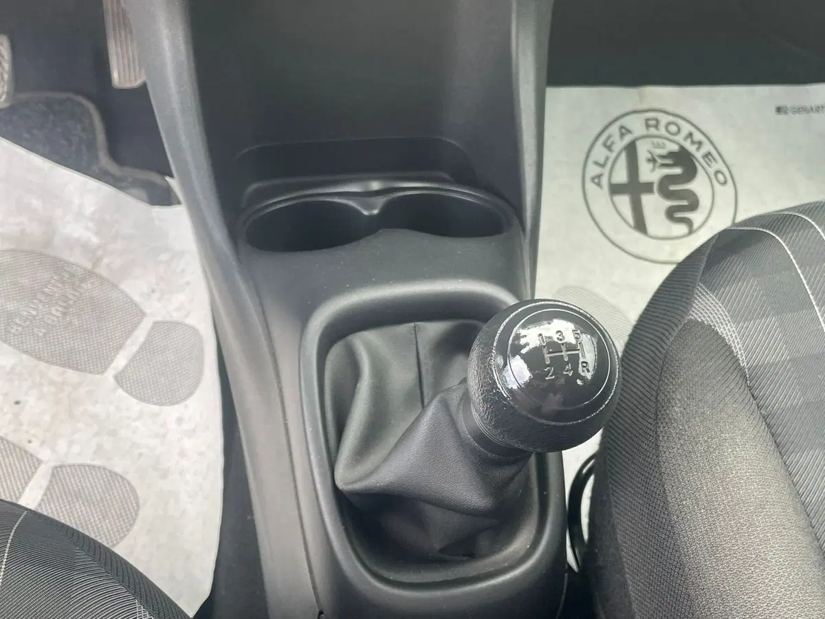 Peugeot 108 usata a Latina (20)