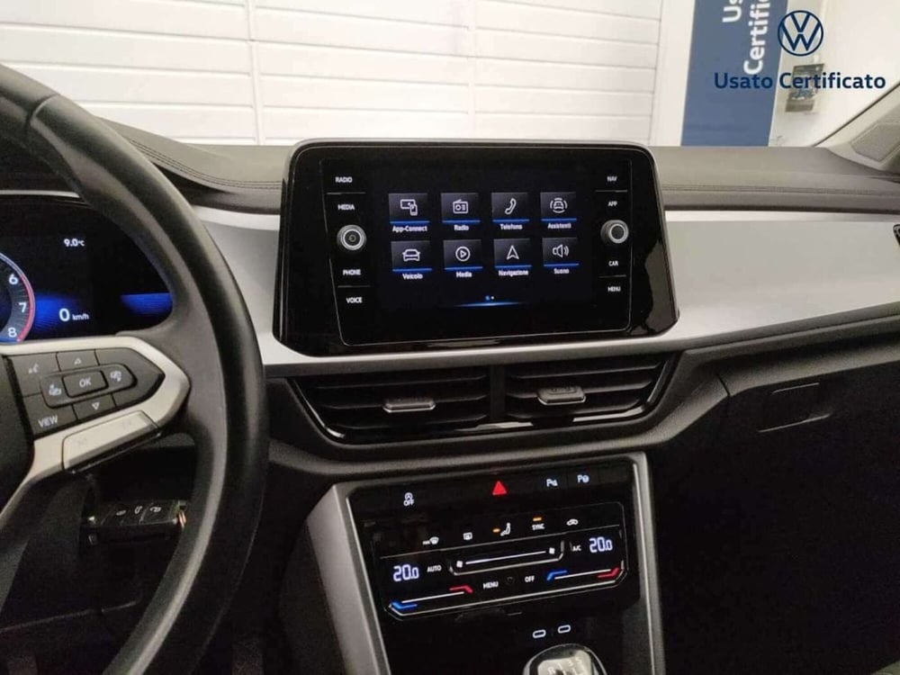 Volkswagen T-Roc usata a Varese (13)