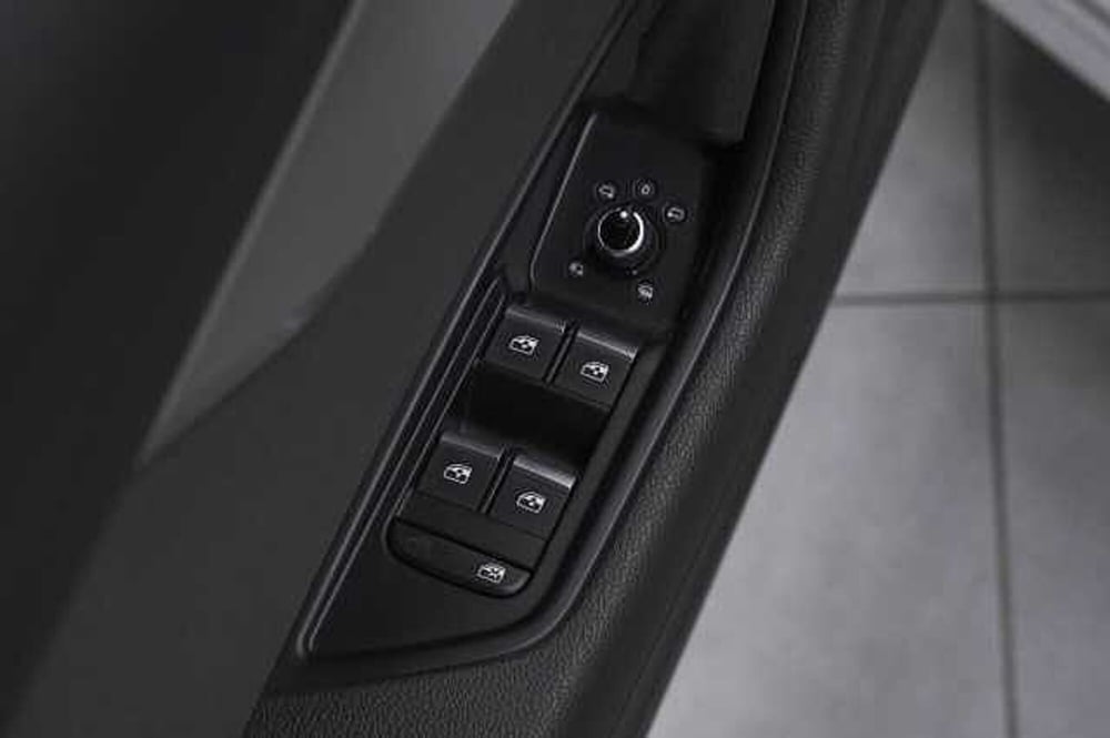 Audi A4 Avant usata a Como (16)