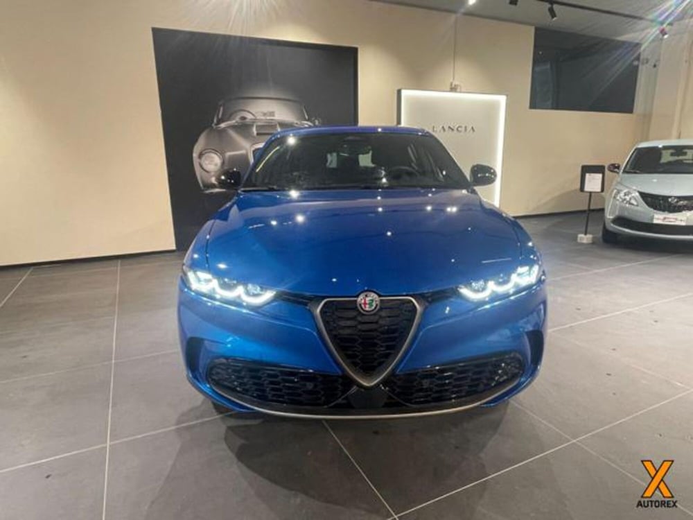 Alfa Romeo Tonale nuova a Varese (2)