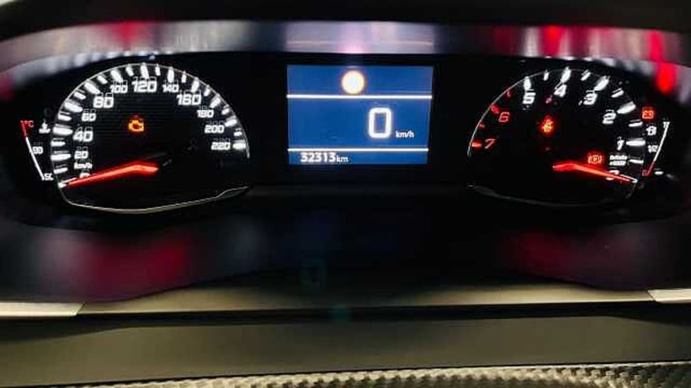 Peugeot 2008 usata a Milano (11)