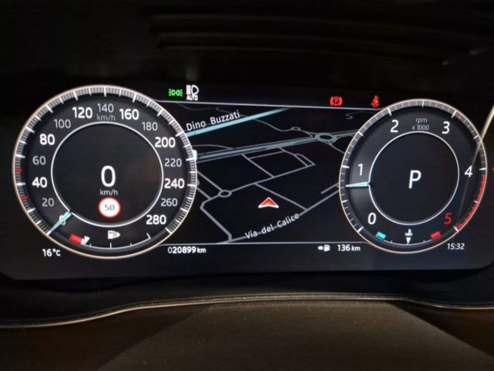 Jaguar E-Pace usata a Livorno (10)