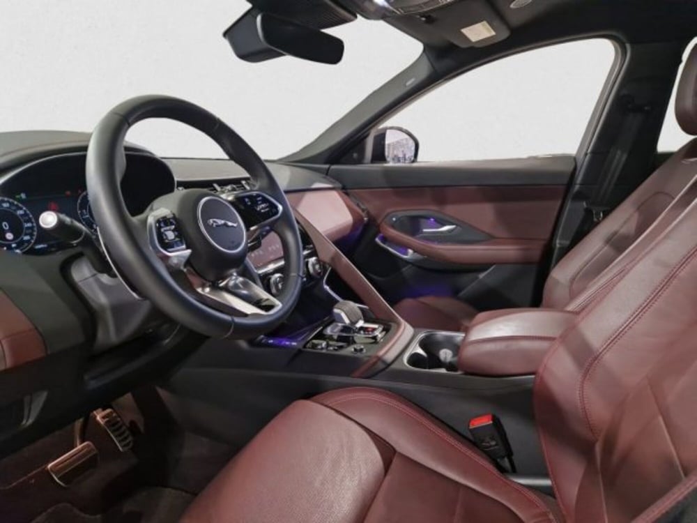 Jaguar E-Pace usata a Livorno (13)
