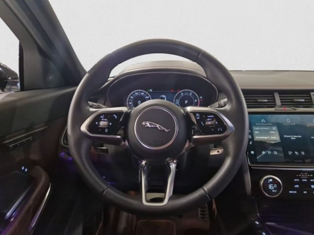 Jaguar E-Pace usata a Livorno (15)