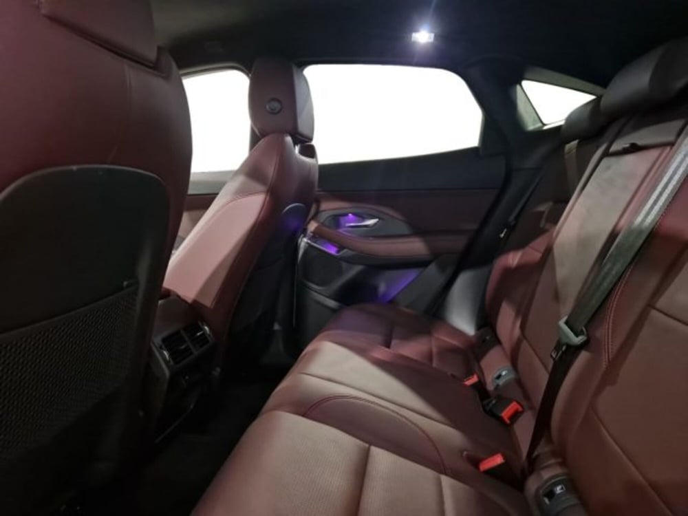 Jaguar E-Pace usata a Livorno (17)