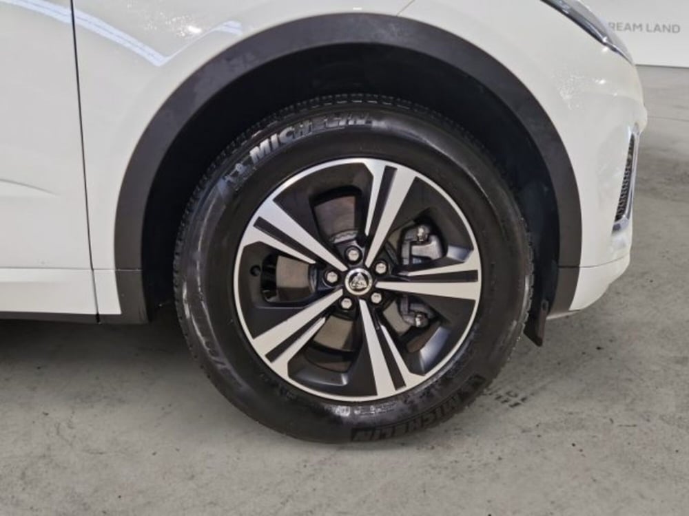 Jaguar E-Pace usata a Livorno (9)