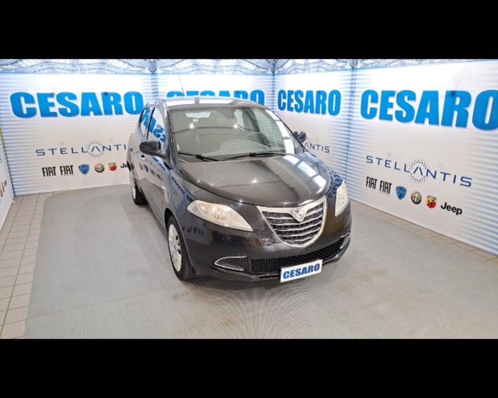 Lancia Ypsilon usata a Aosta