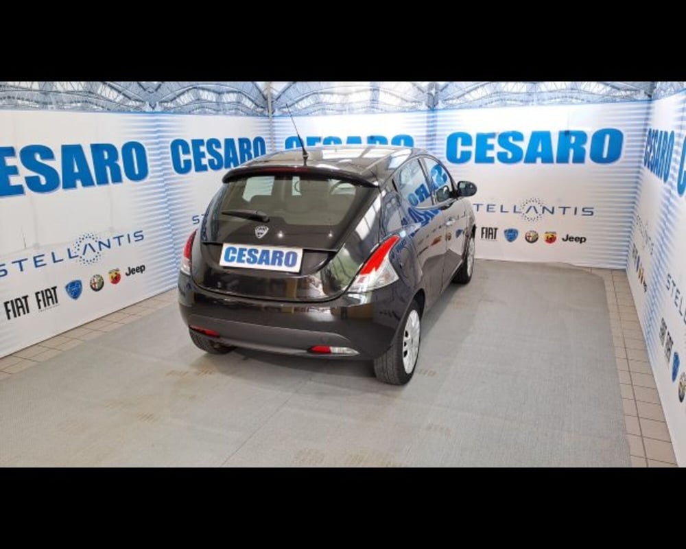 Lancia Ypsilon usata a Aosta (4)