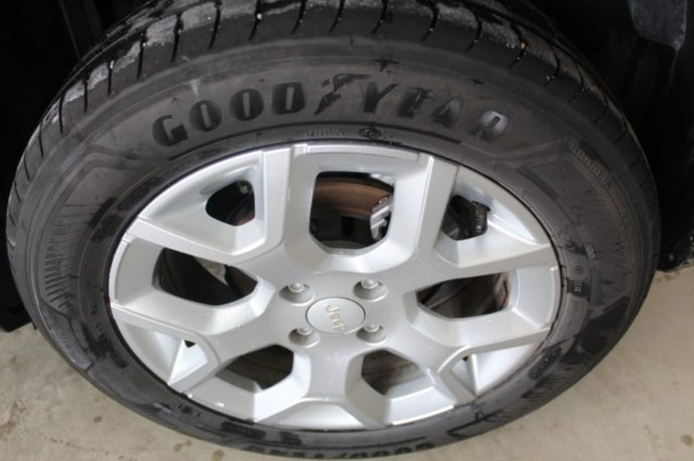 Jeep Avenger usata a Terni (15)