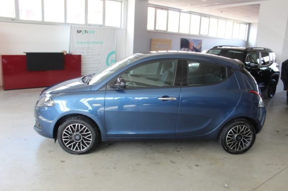 Lancia Ypsilon usata a Terni (3)