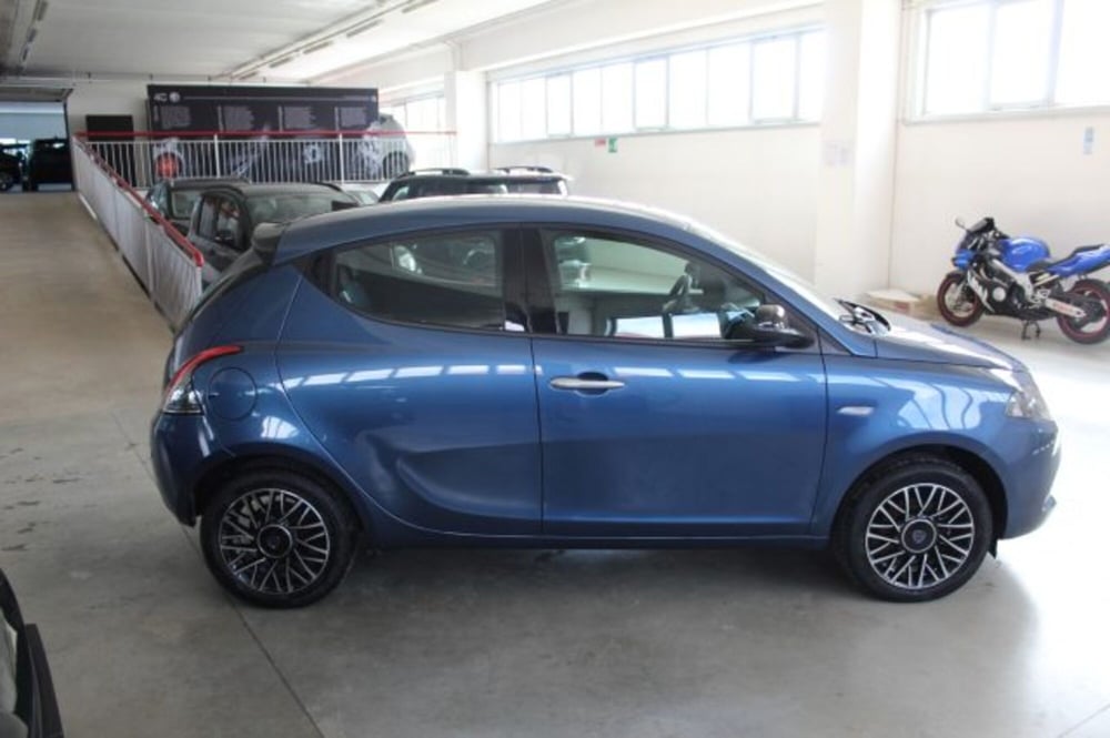 Lancia Ypsilon usata a Terni (6)