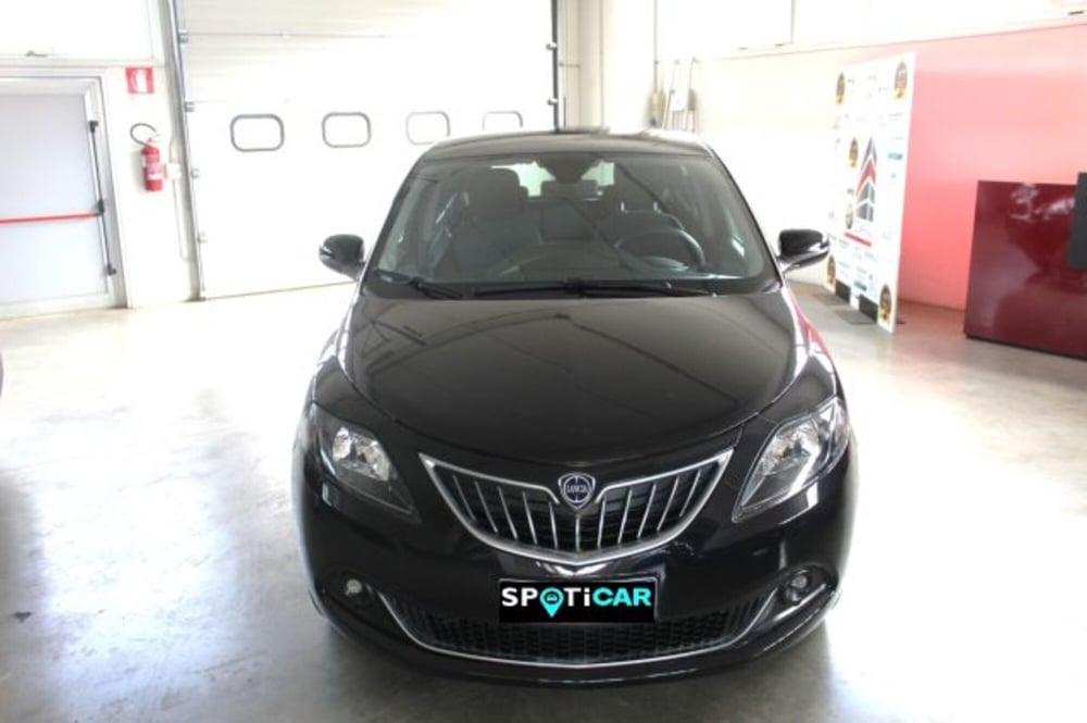 Lancia Ypsilon usata a Terni (2)