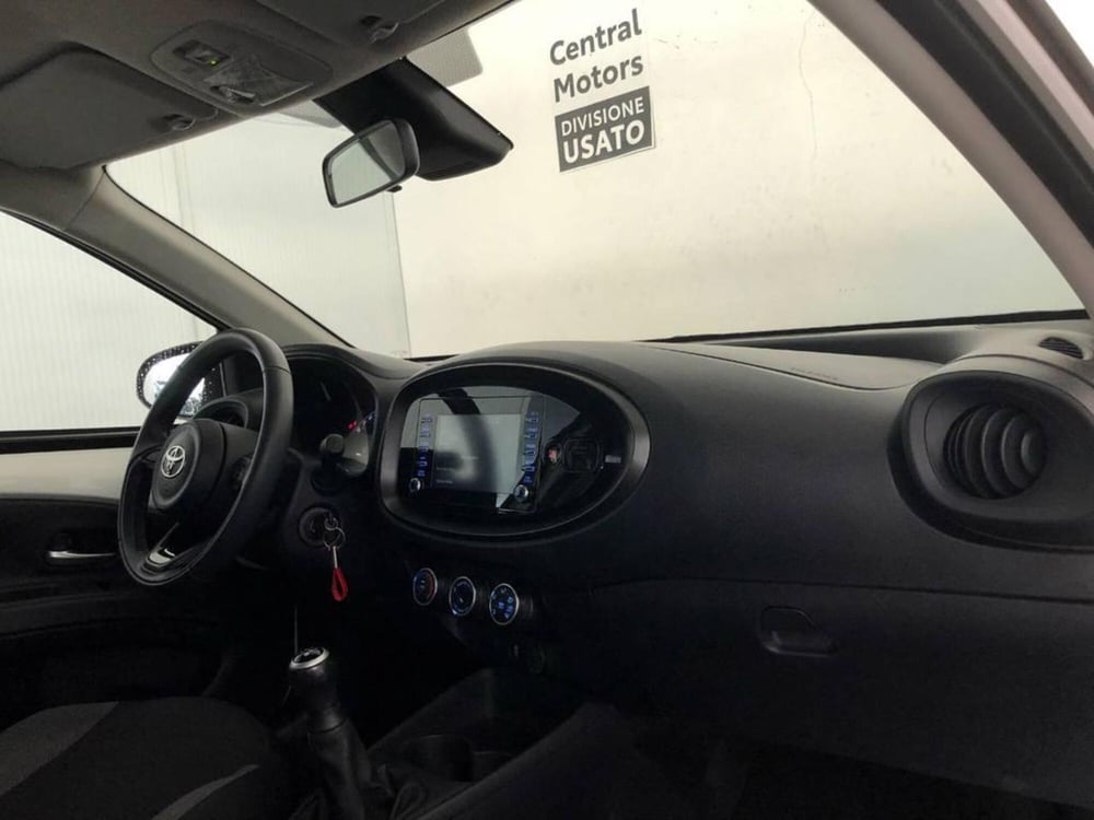 Toyota Aygo X usata a Torino (9)