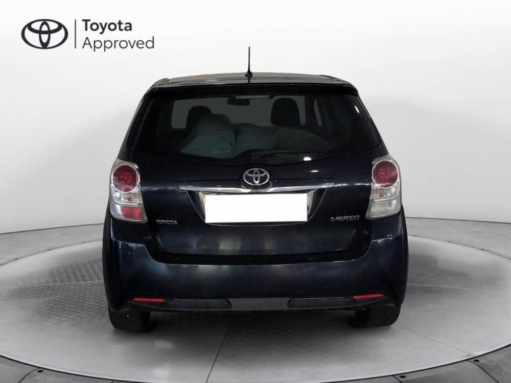 Toyota Verso usata a Torino (5)